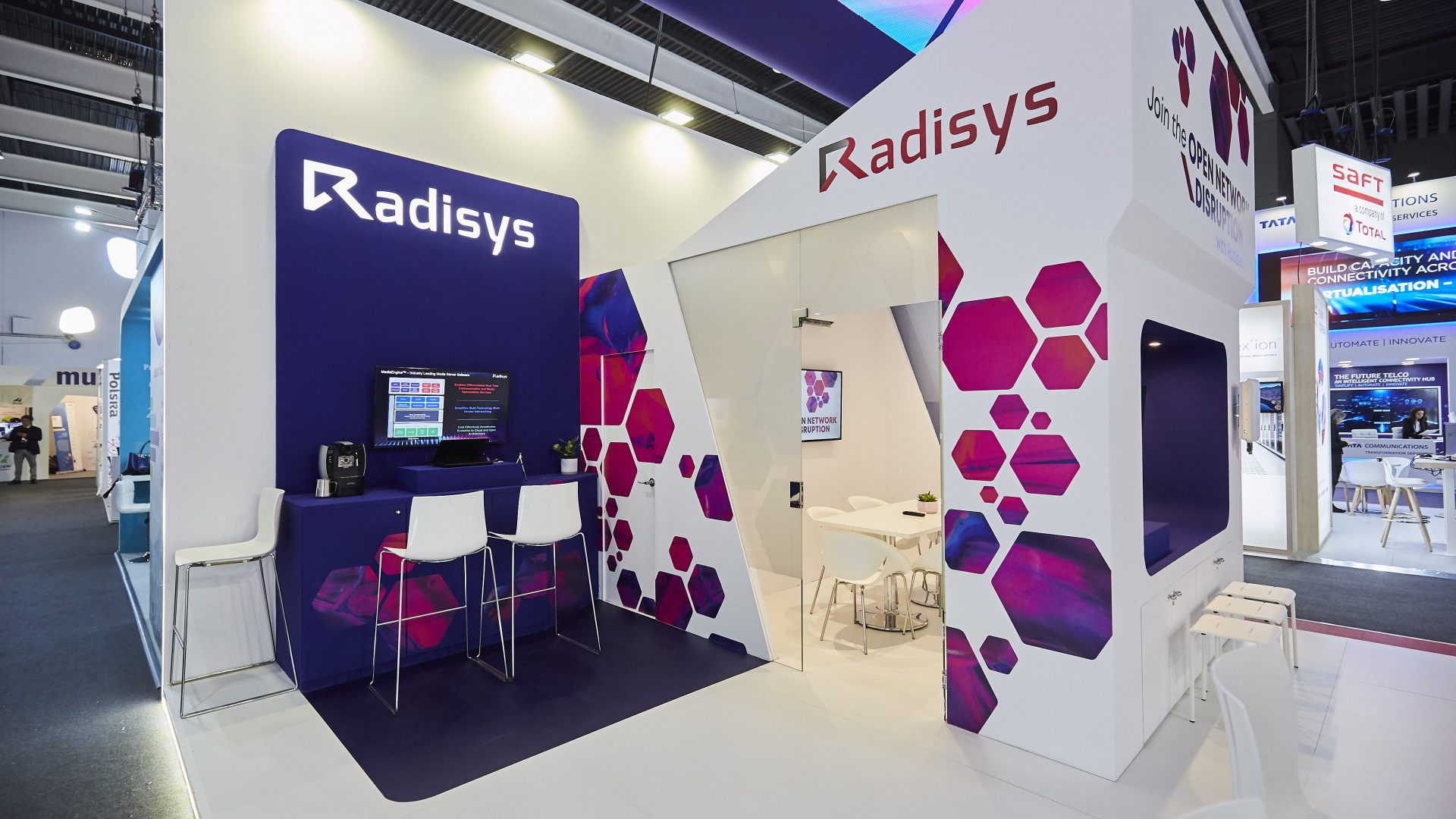 Radisys booth at MWC 2019 - clean and crisp design